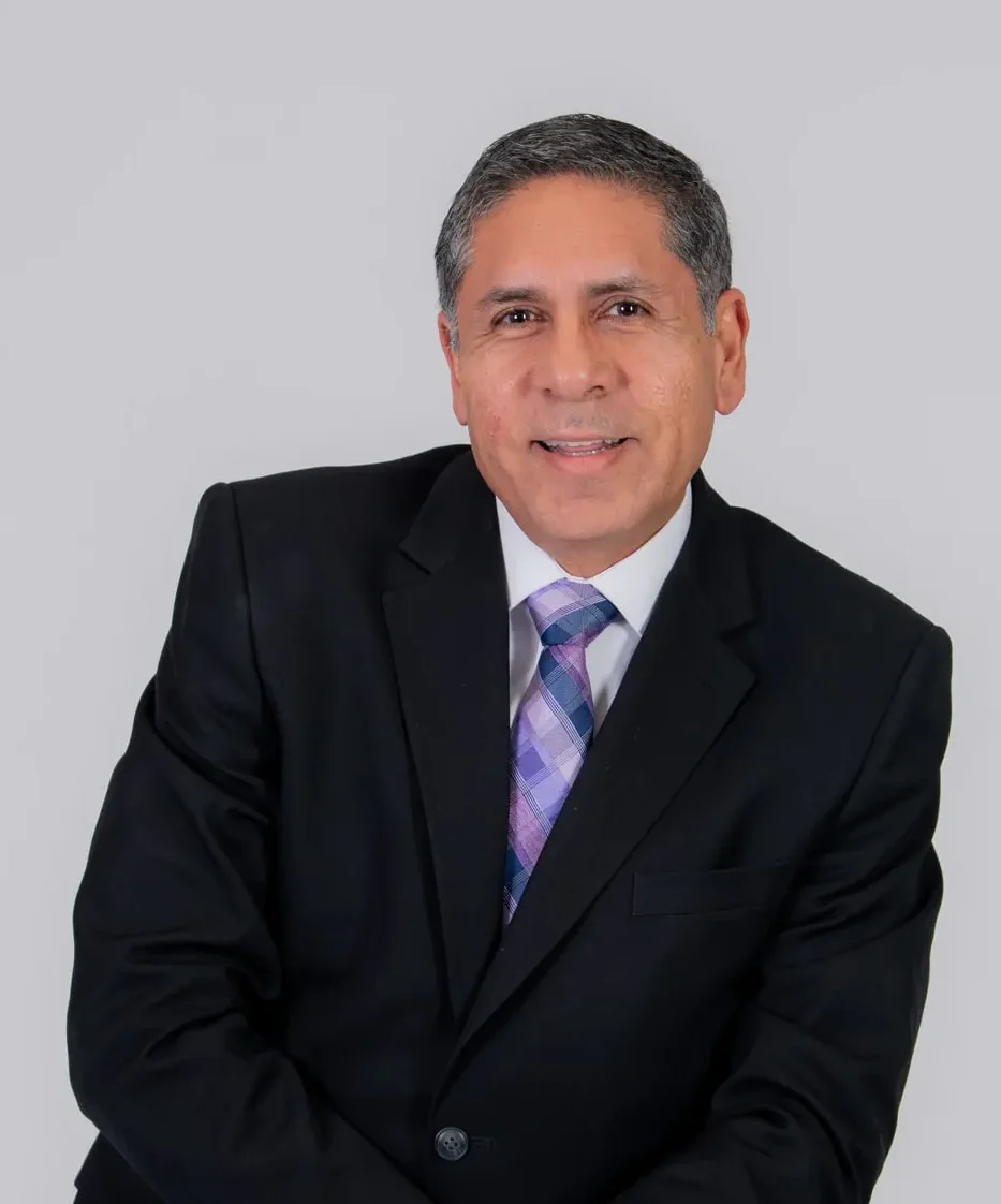 Dr. Carlos Pardo