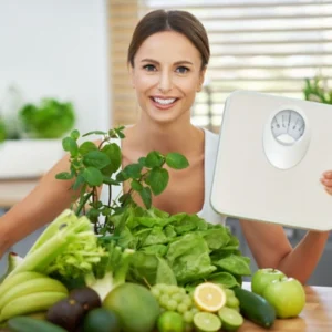 mujeres sanas con comida verde